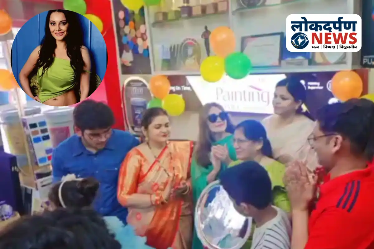 Manisha Lamba congratulates Ramesh Paints for Asian Paints 10 crore sales achievement