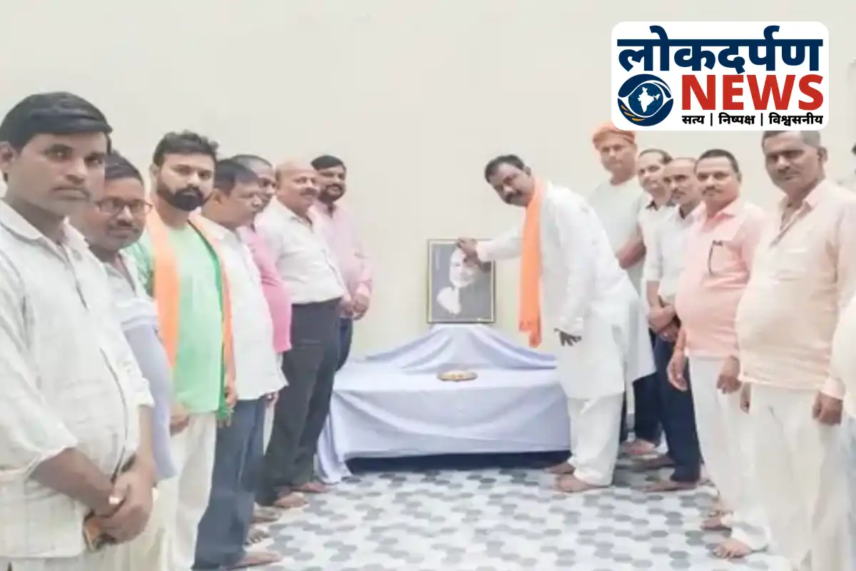 BJP workers in Gola conducting cleanliness drive on PM Modi’s 75th birthday