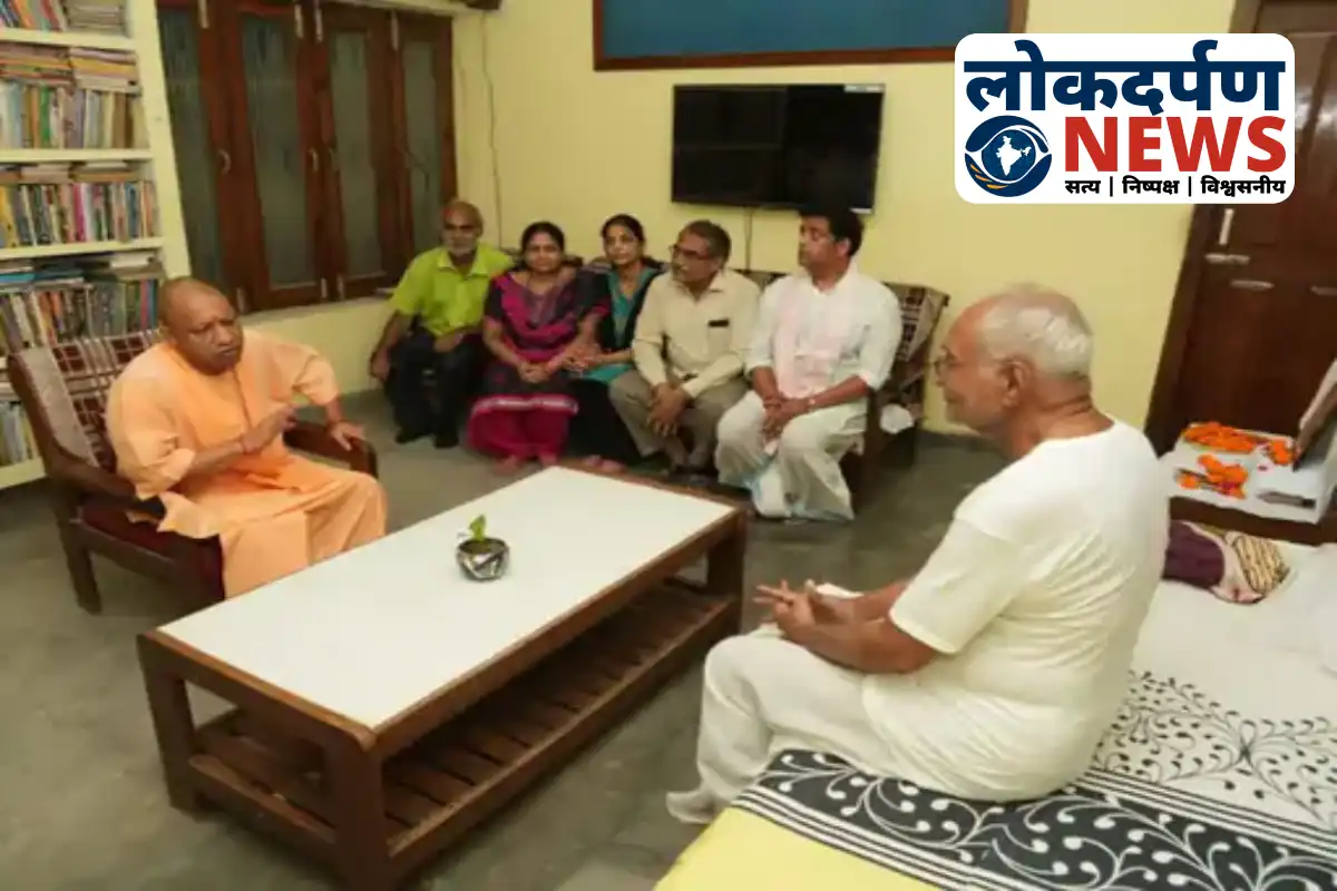 CM Yogi pays floral tribute during condolence visit in Gorakhpur