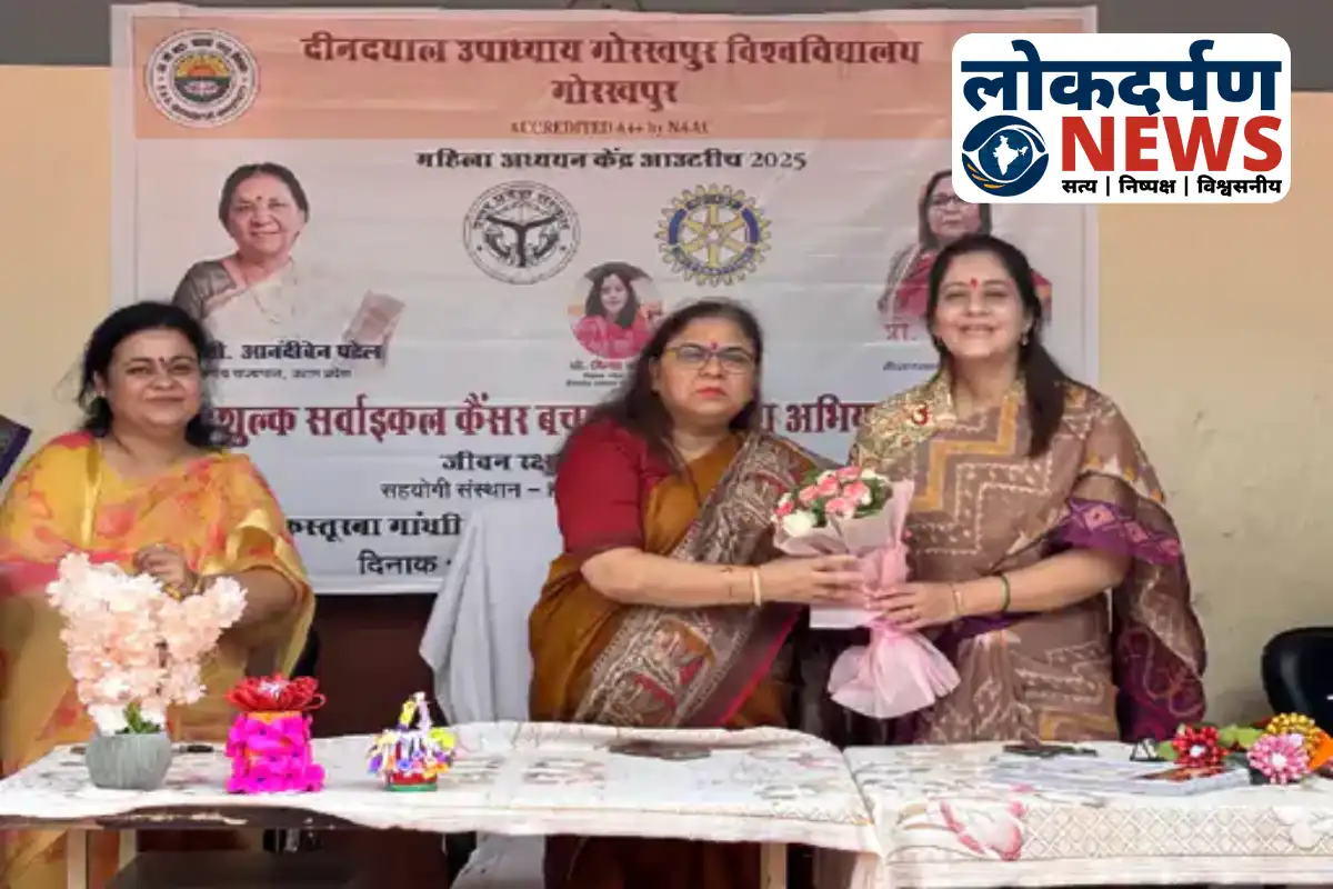 DDU students receiving HPV vaccine during cervical cancer prevention drive