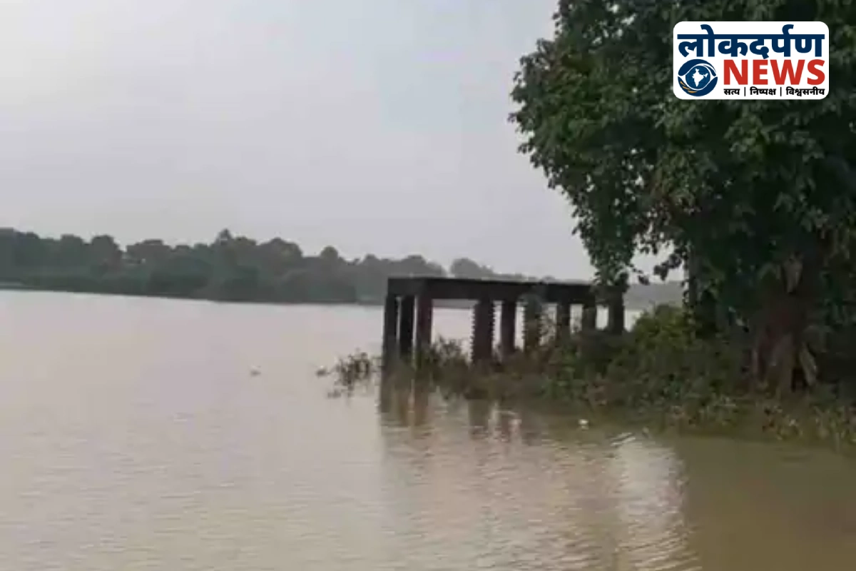 Flooded areas in Gorakhpur with water from Rapti and Rohini rivers | Gorakhpur News