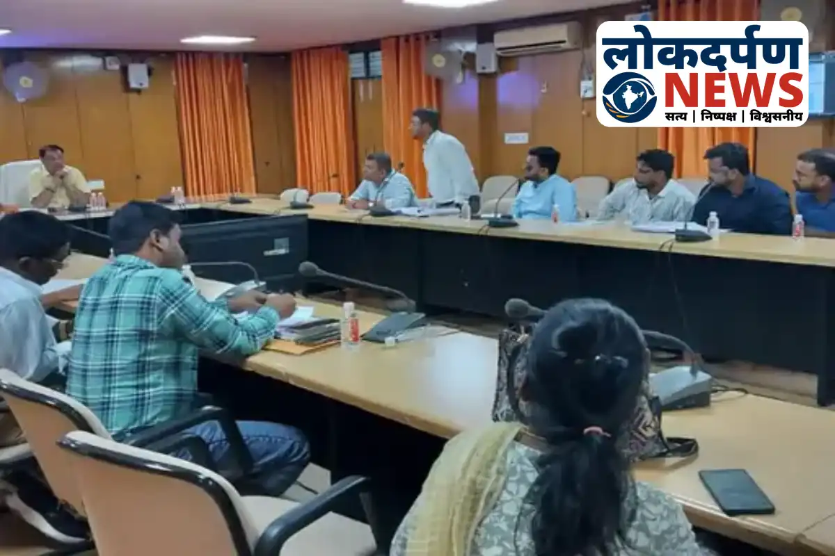 GDA officials in meeting with architects over map day in Gorakhpur