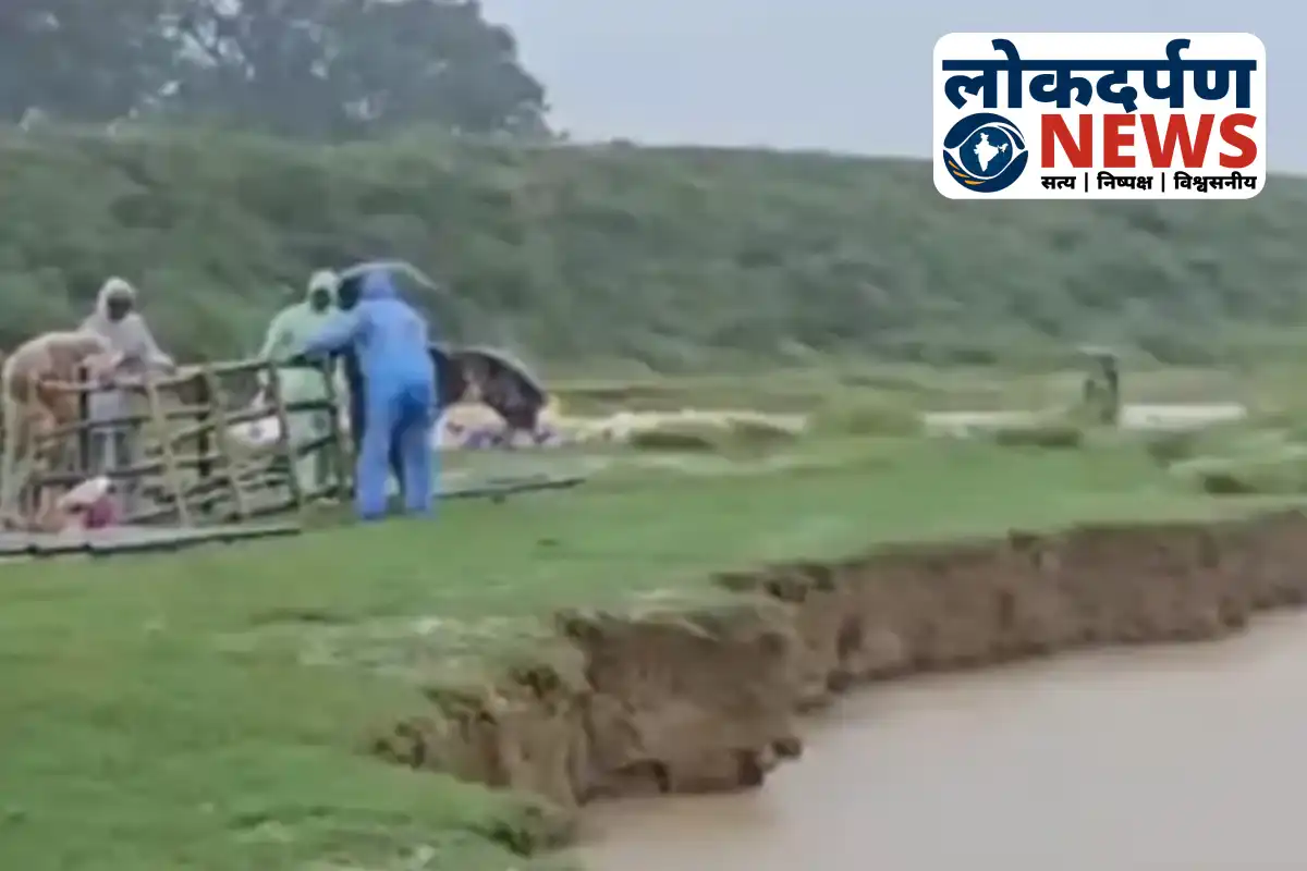 Irrigation officials inspecting Rohin river embankment in Campierganj
