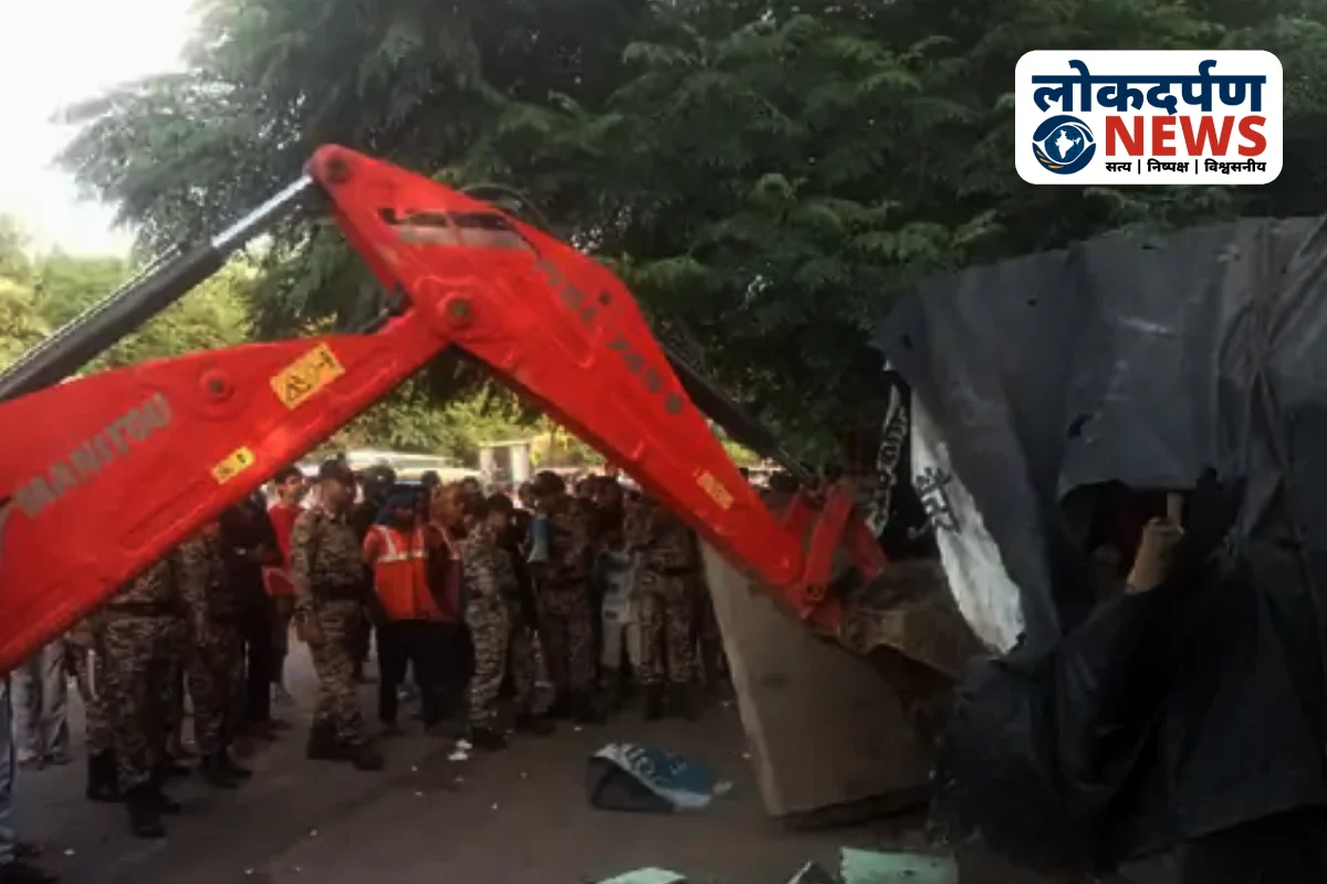 Nagar Nigam team ne Station Road se Kali Mandir tak hataaya atikraman