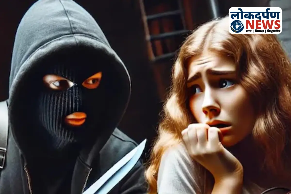 Symbolic image of robbery at knifepoint inside house in Gorakhpur village