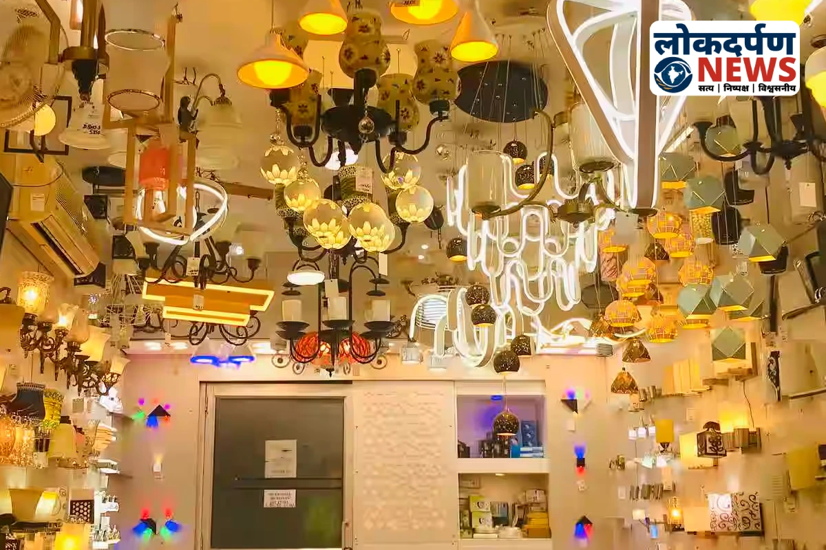 Visitors exploring stalls at Gorakhpur International Mega Trade Fair | Gorakhpur News