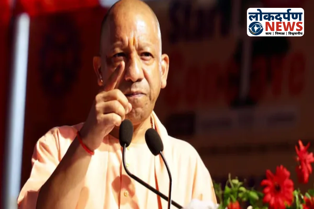 CM Yogi Adityanath paying tribute at Gorakhnath Mandir and distributing flats in Gorakhpur | Gorakhpur News