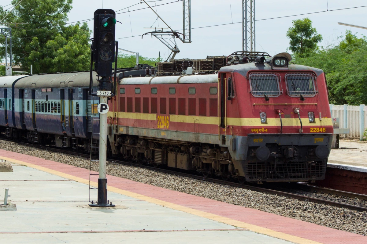 Engineering work at Gorakhpur Junction causing temporary train cancellations | Gorakhpur News