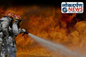 Gorakhpur News : गोरखपुर में कबाड़ की दुकान में लगी आग, देर रात तिवारीपुर में मची अफरातफरी, फायर ब्रिगेड ने डेढ़ घंटे बाद बुझाई लपटें