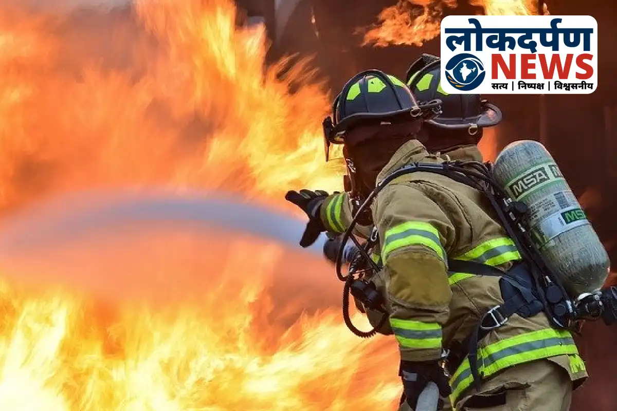 Fire incident at plastic warehouse and residential house in Gorakhpur | Gorakhpur News
