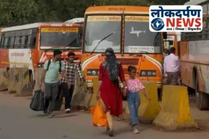 Gorakhpur News : छठ पर्व के बाद गोरखपुर में यात्रियों की बाढ़, बसों-ट्रेनों में सीटें फुल, तीन दिन तक रहेगा दबाव