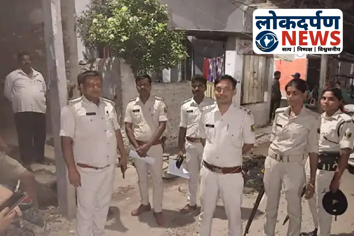 Police checking vehicles at Darbhanga checkpoint | Bihar News