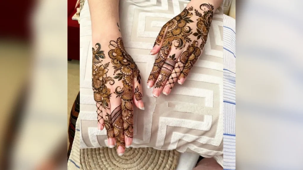 Karwa Chauth Mehndi Back Hand Design 2025 – Simple and Easy Back Hand Mehndi for Karwa Chauth