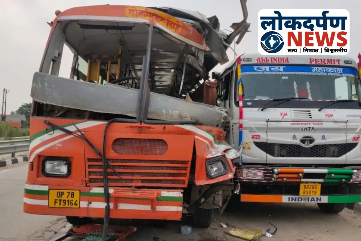 Roadways bus accident near Gorakhpur University crossing